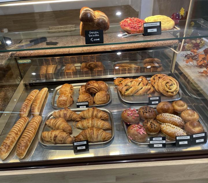 Nous sommes réputés pour nos viennoiseries moelleuses et gourmandes.